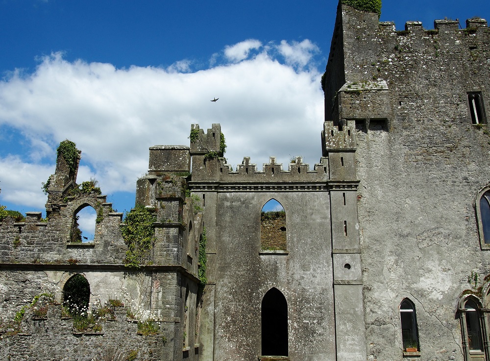 Leap Castle, Co. Offaly, Ireland Leap Castle, Co. Offaly, Ireland. Photo: Adobe Stock, lic. #139976838